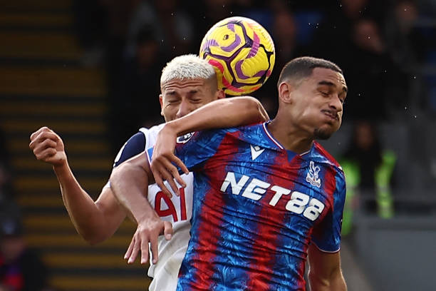 特拉弗斯 特拉弗斯